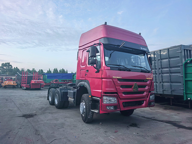Sinotruk HOWO 371HP Heavy-Duty Tractor Truck