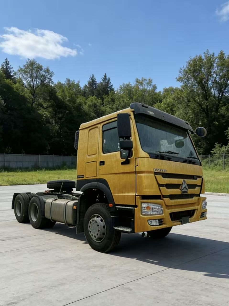 Sinotruck Howo 371hp Ten Wheeler Tractor Truck